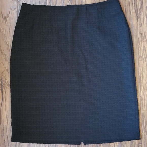 Skirt - Picture 4 of 14